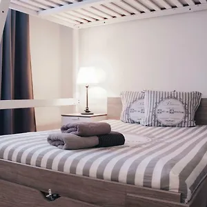 Parisian Flat Appartamento